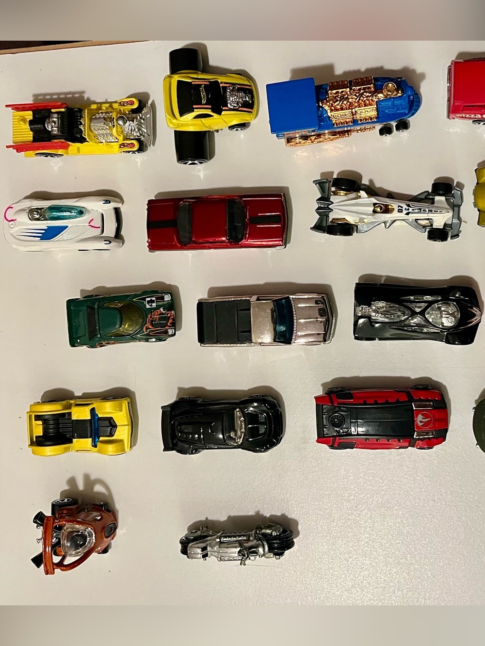 🏎️ Lot of 18 Cast Hot Wheel Cars Antique Vintage